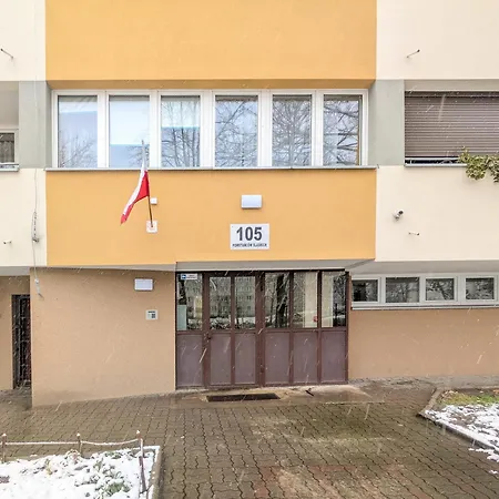 Urban Elegance By Bookinghost *