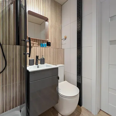 Urban Elegance By Bookinghost Wrocław