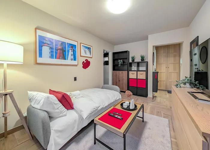 Urban Elegance By Bookinghost